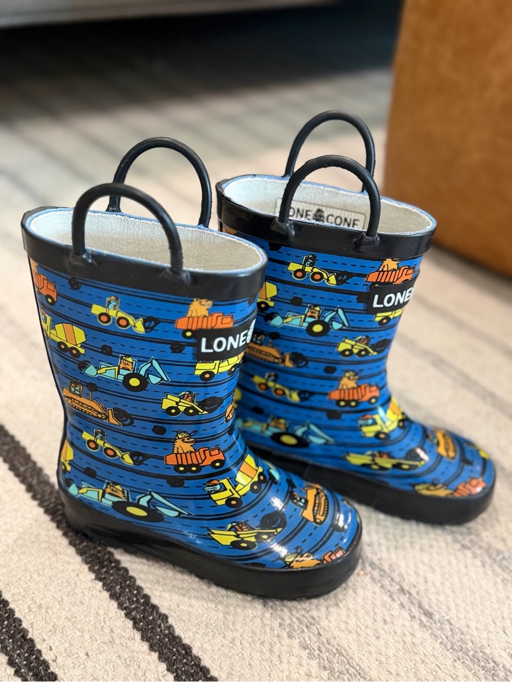 Kids Rain Boots - Lone Cone Size 8